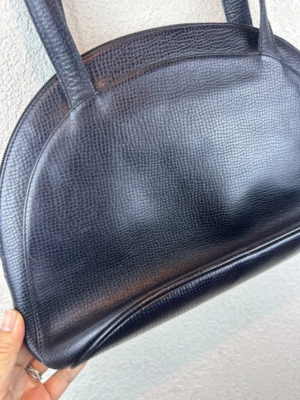 Vintage Christian Dior Navy Leather Shoulder Bag Gold Logo Made in France - Picture 14 of 16